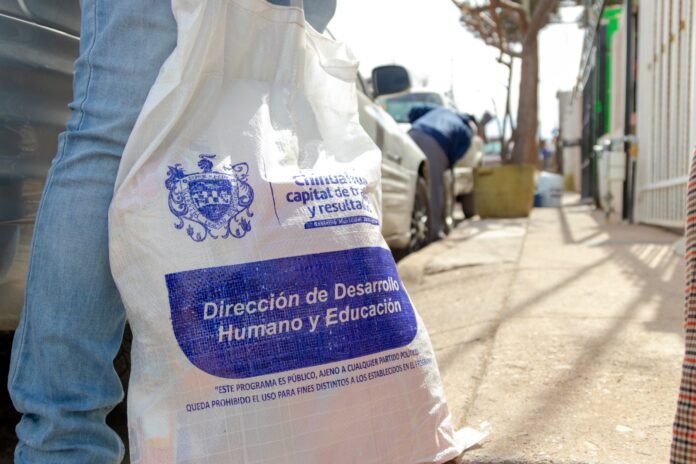 Entregan apoyo alimentario a familias de Chihuahua Capital
