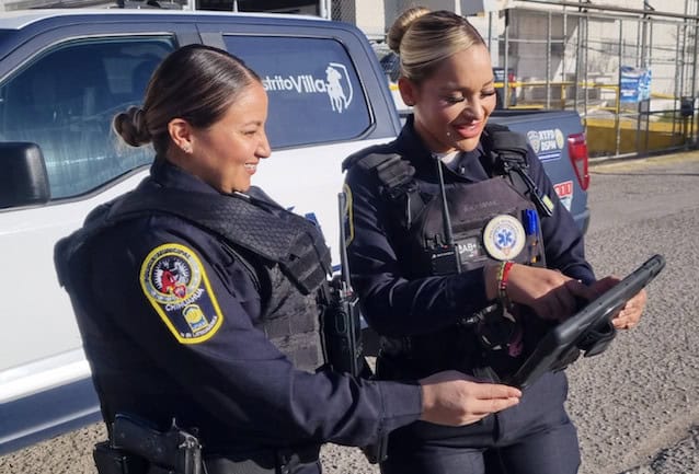 Mujeres policias