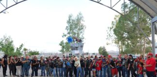 Inaugura Arturo Zubía techumbre de la Plaza Jorge Mora junto a la Hermandad Biker