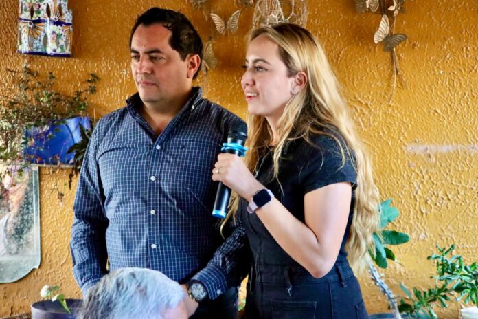 Llevan soluciones Carla Rivas y Alan Falomir a familias de Villa Juárez