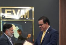 Reconocen empresarios y ejecutivos de Ventas y Mercadotecnia liderazgo de la FACH en el combate a la corrupción