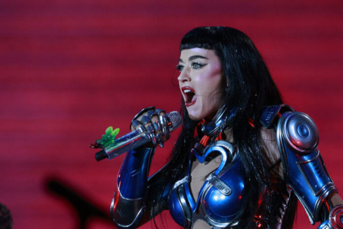 La Policía australiana investiga la acusación de agresión sexual contra Katy Perry Katy Perry critica a la Casa Blanca por usar ‘Firework’ en un video de la guerra en Irán