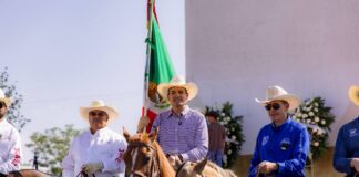 Recibe alcalde Marco Bonilla a jinetes que participan en la Cabalgata Villista 2026